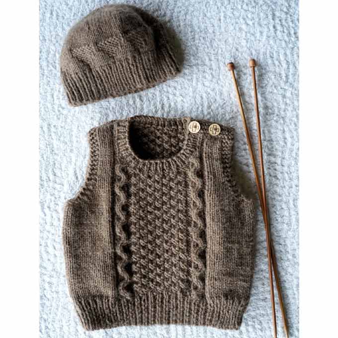 BC143 Noa Vest and Hat 8ply