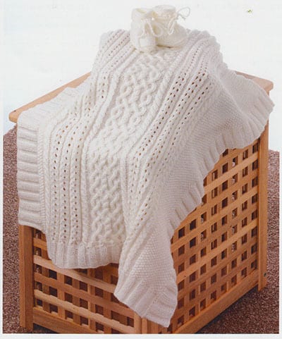 UKHKA 183 Cable Blanket and Bootees 8ply