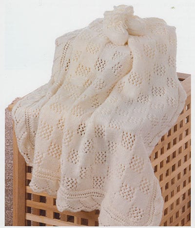 UKHKA 184 Lace Blanket and Bootees 8ply