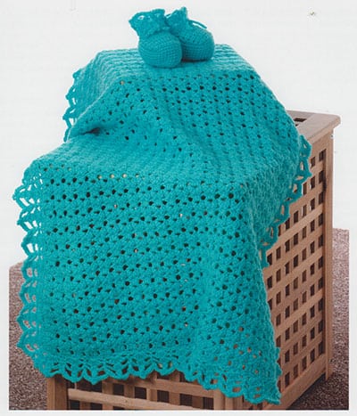 UKHKA 186 Crochet Blanket and Bootees 8ply