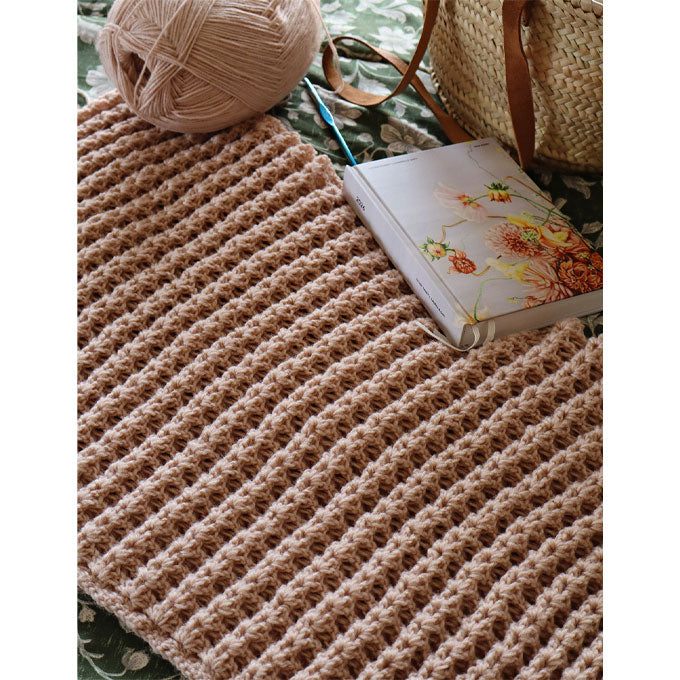 219 Waffled Shell Stitch Blanket