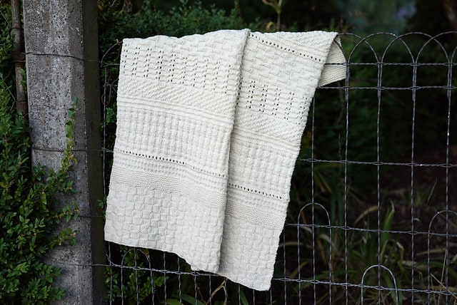 BC72 Stitch Sampler Blanket 8ply